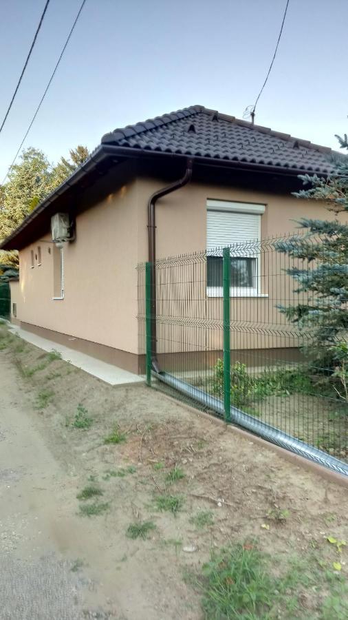 Golden Apartman Orosháza Exteriör bild