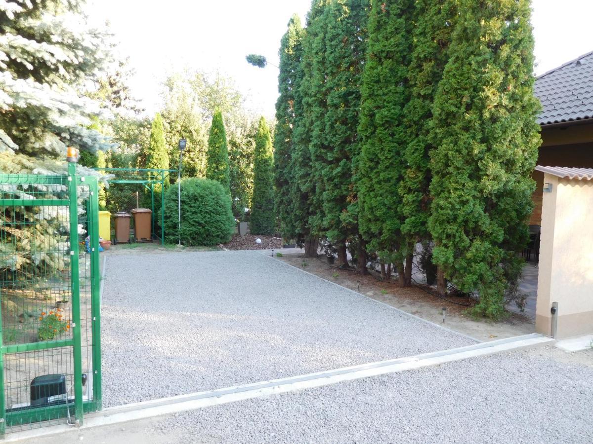 Golden Apartman Orosháza Exteriör bild