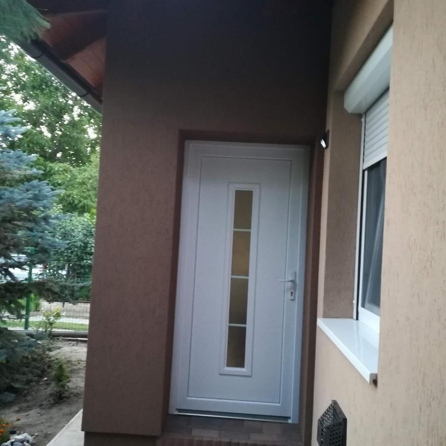 Golden Apartman Orosháza Exteriör bild