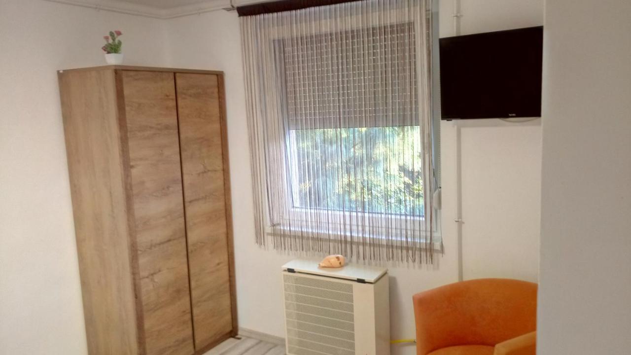 Golden Apartman Orosháza Exteriör bild