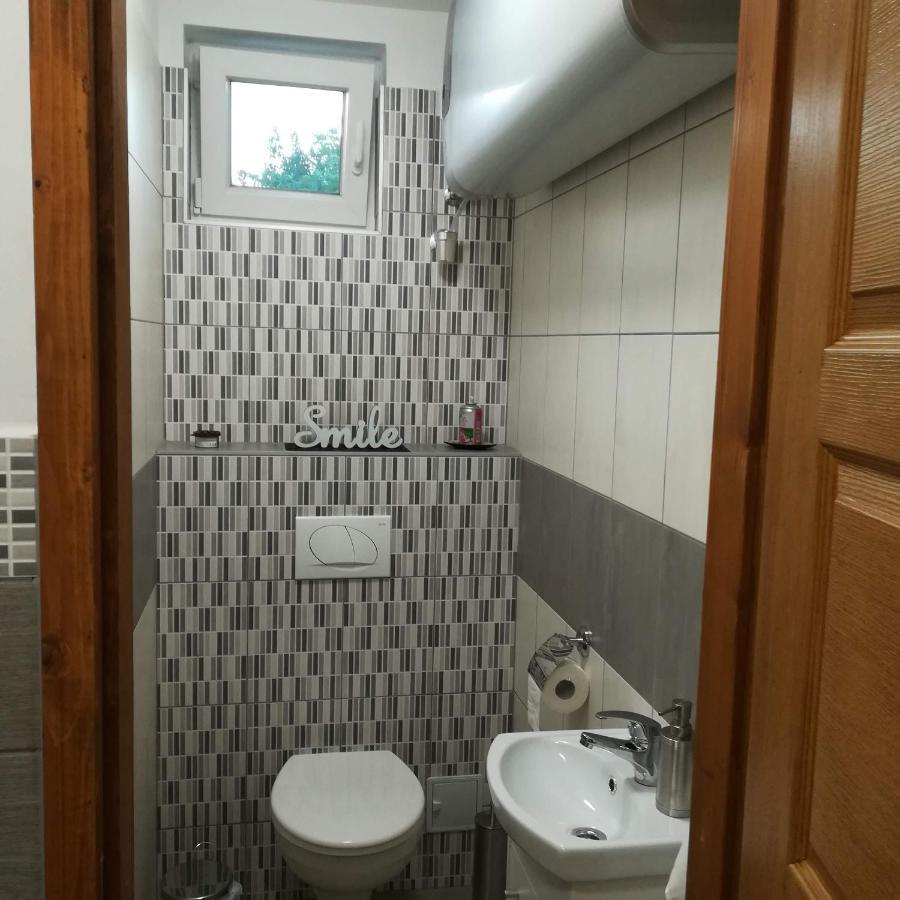 Golden Apartman Orosháza Exteriör bild