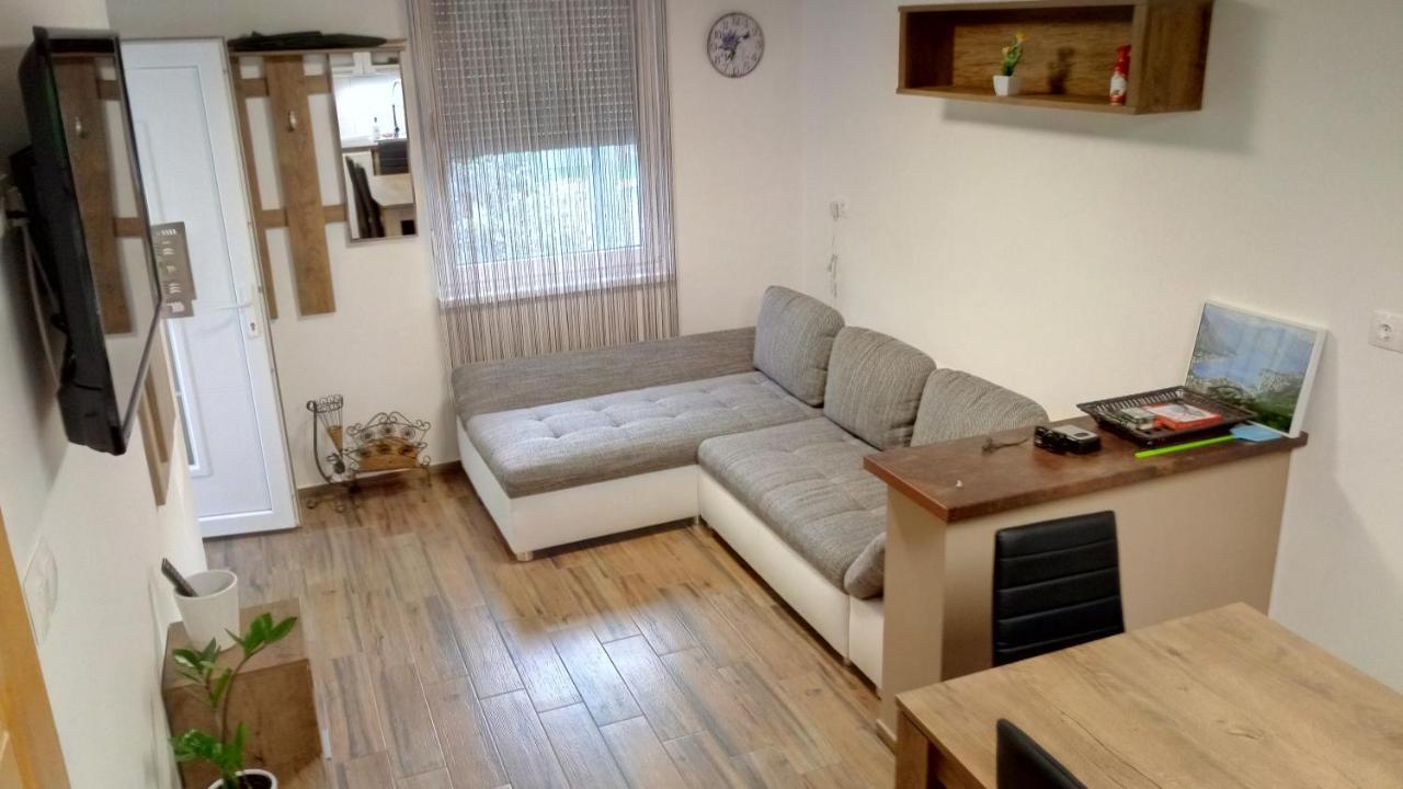 Golden Apartman Orosháza Exteriör bild