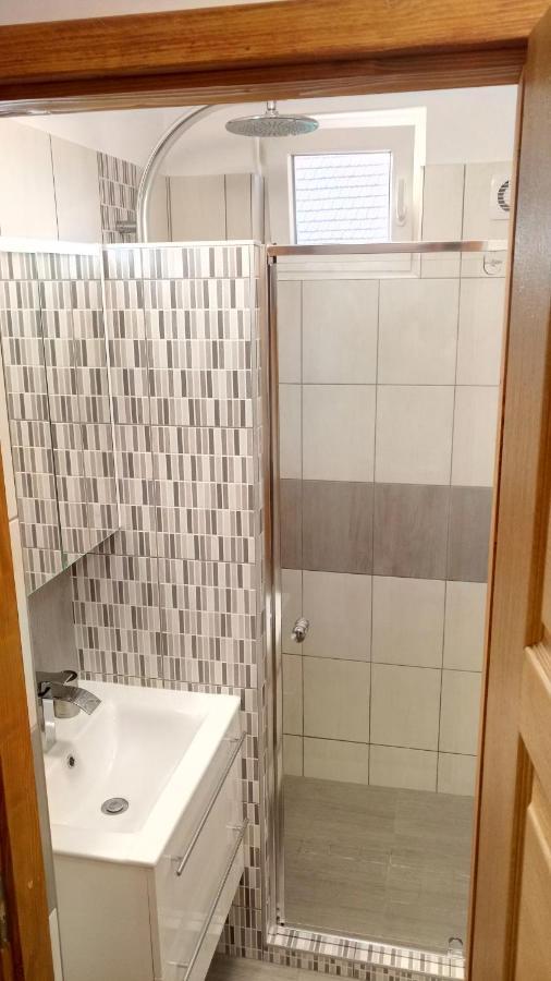 Golden Apartman Orosháza Exteriör bild