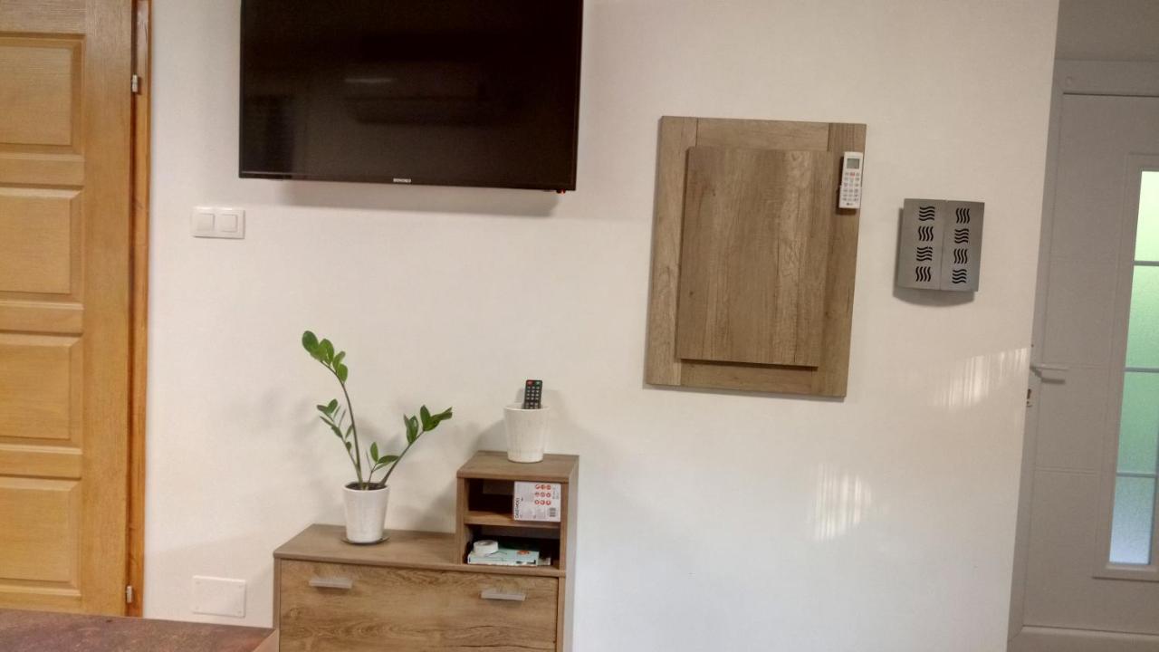 Golden Apartman Orosháza Exteriör bild
