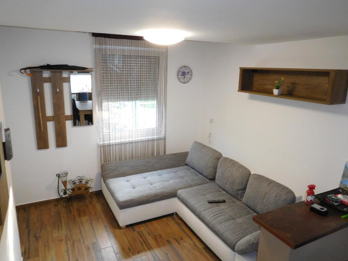 Golden Apartman Orosháza Exteriör bild