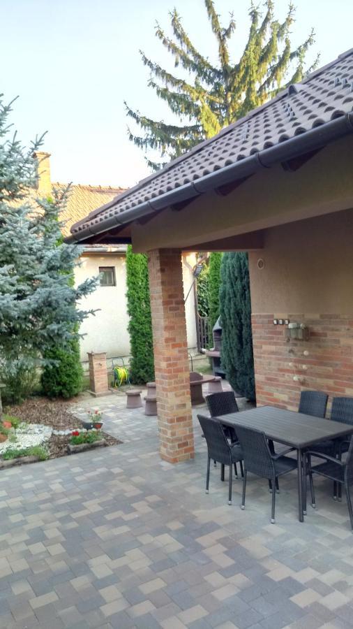 Golden Apartman Orosháza Exteriör bild